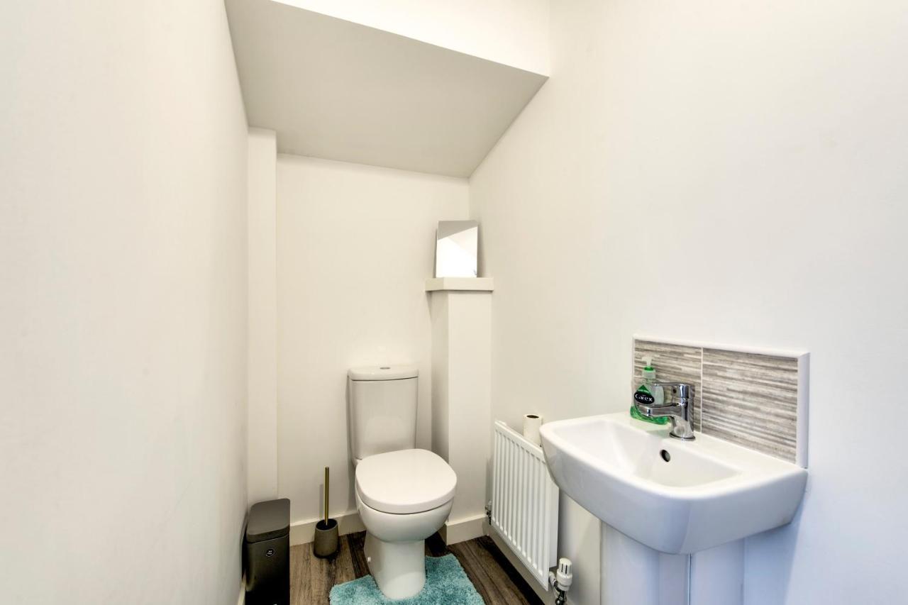 2-Bedroom Holiday Home With Private Garden & Parking Edinburgh Dış mekan fotoğraf